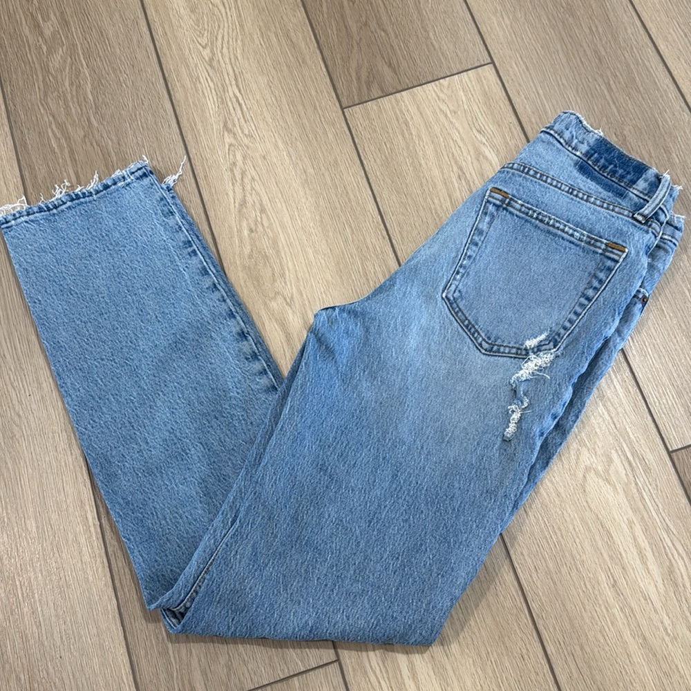 Abercrombie & Fitch The Dad High Rise Jean Size 26/2L Back to school Distressed